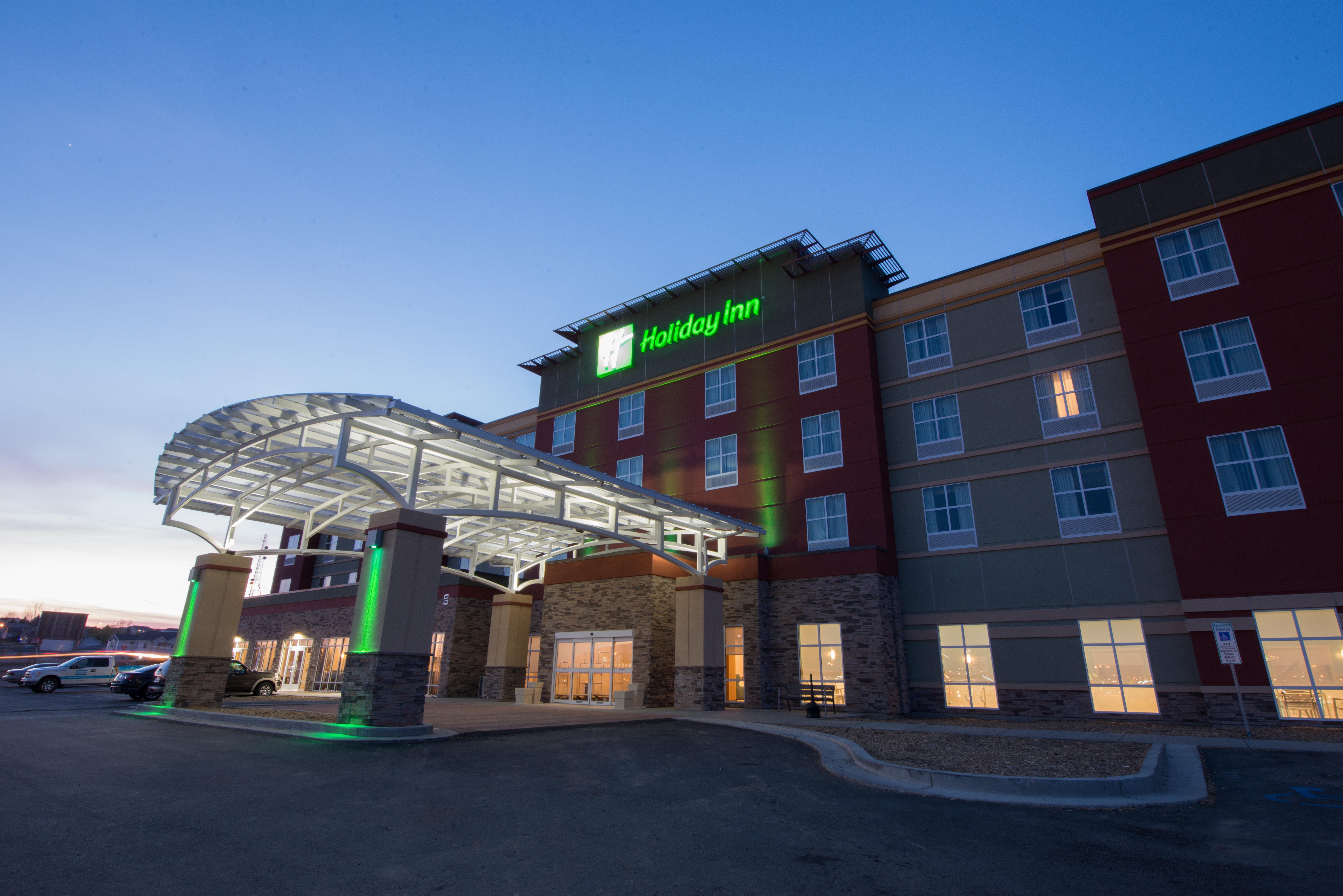 Holiday Inn Bismarck, An Ihg Hotel Exterior photo