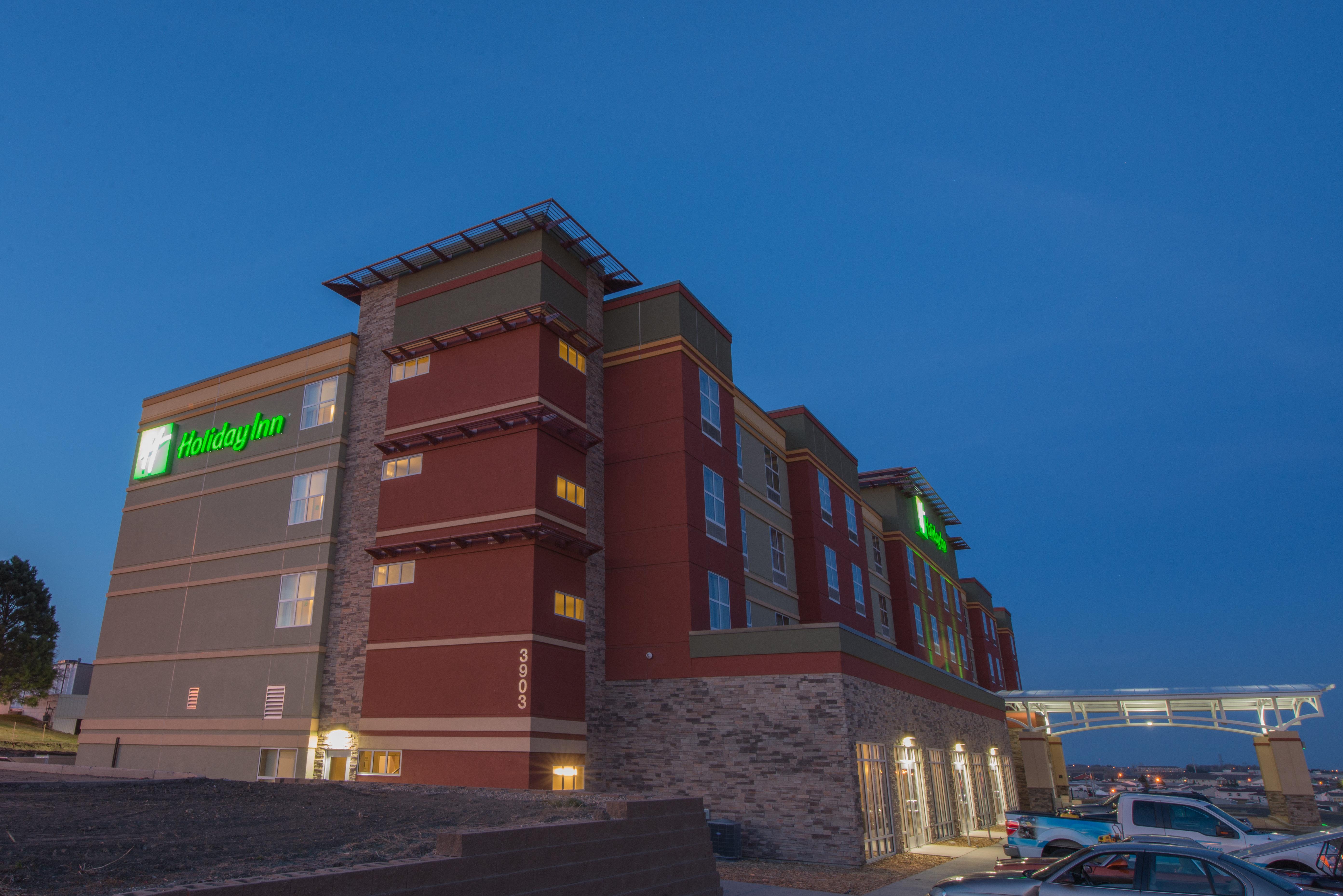 Holiday Inn Bismarck, An Ihg Hotel Exterior photo