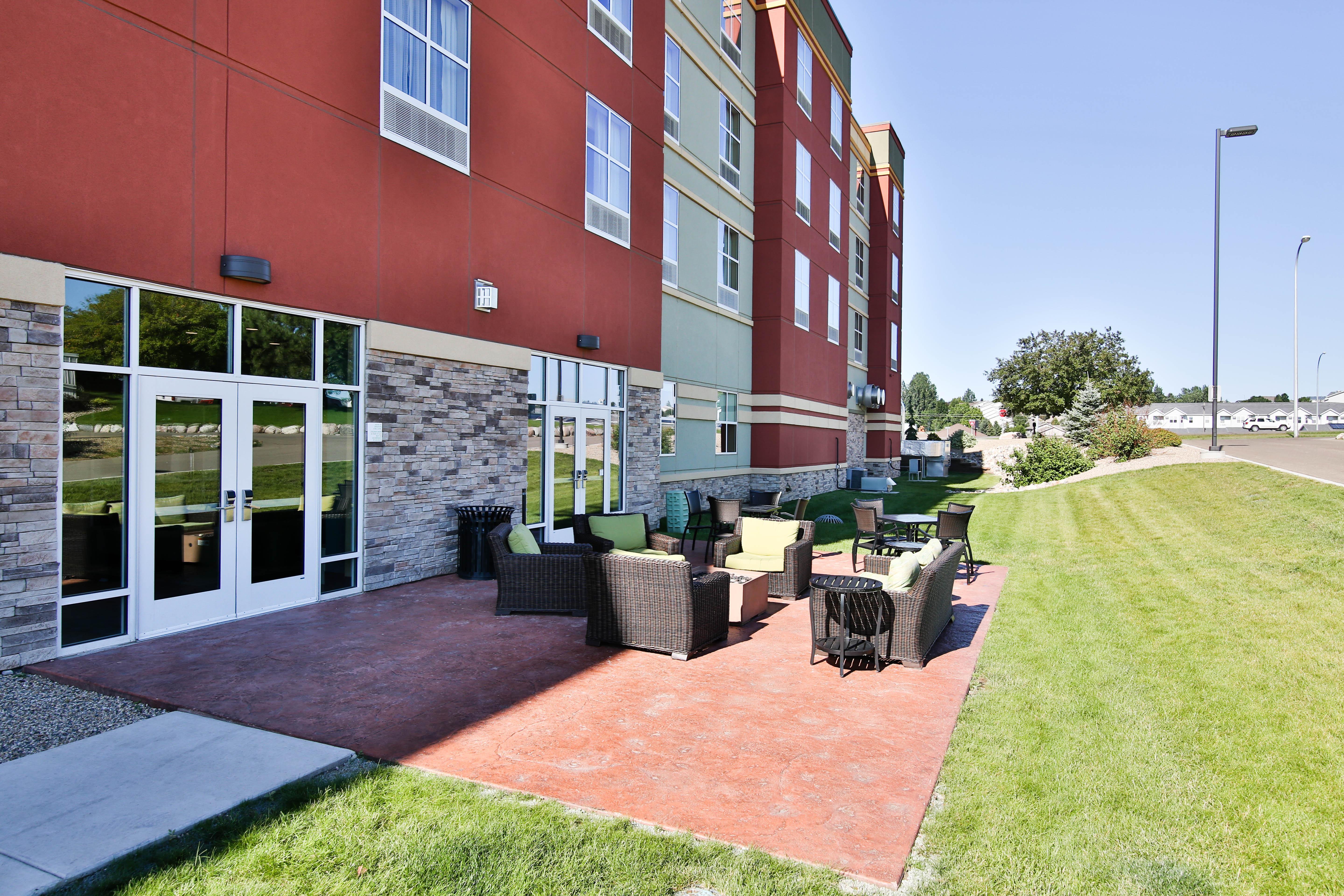 Holiday Inn Bismarck, An Ihg Hotel Exterior photo