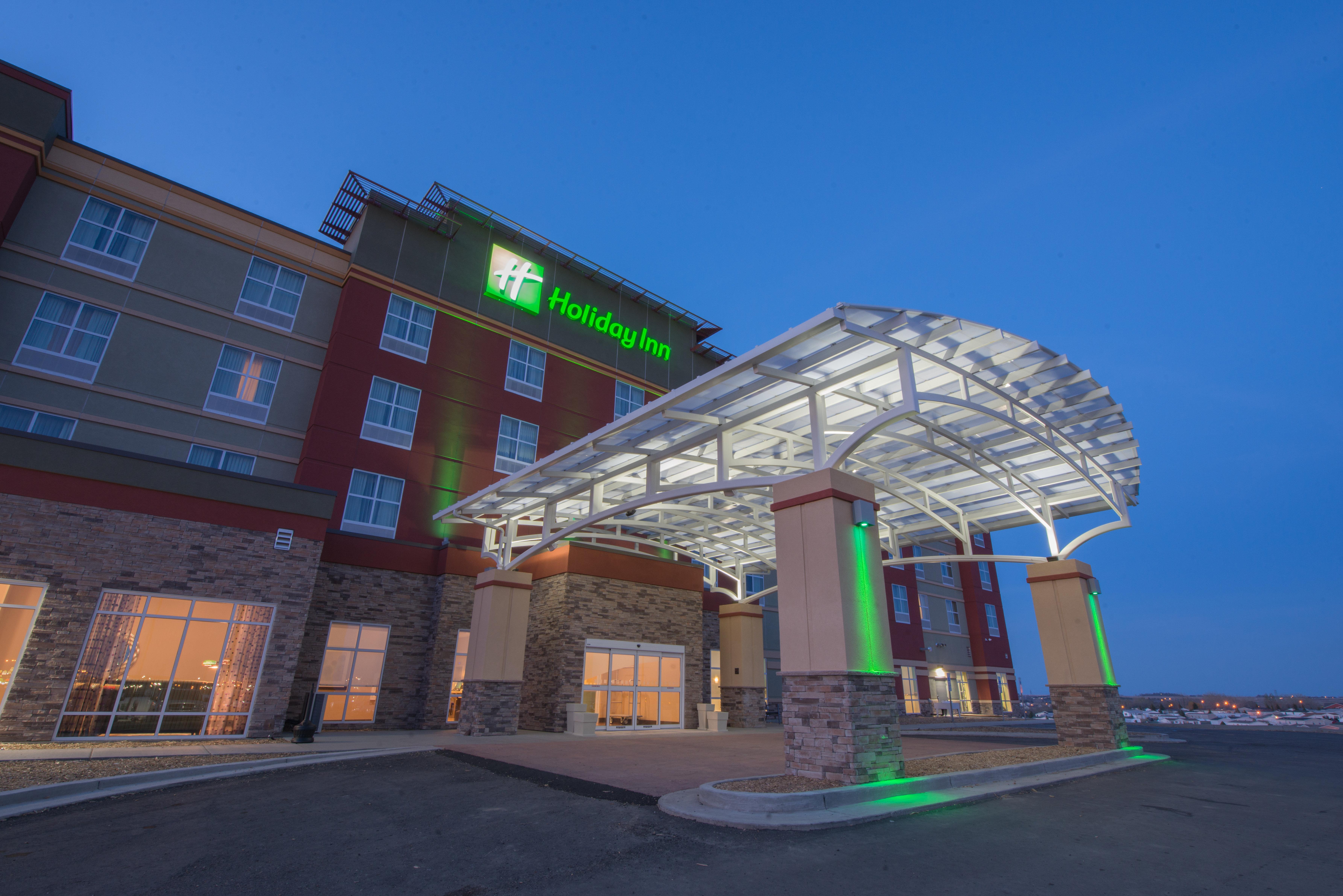 Holiday Inn Bismarck, An Ihg Hotel Exterior photo